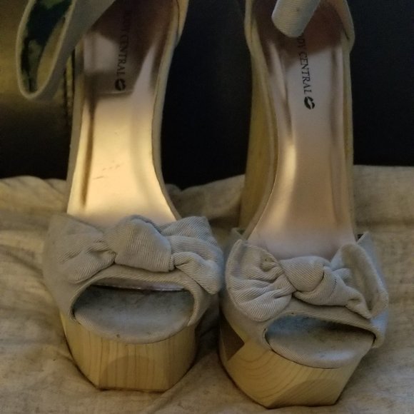 Sandles - Picture 4 of 4